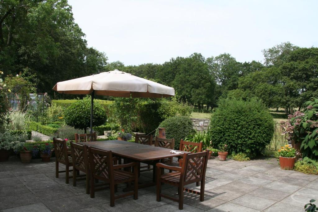 Hazel Court Guest House Newport  Extérieur photo